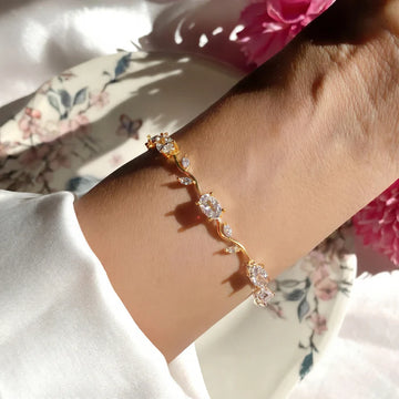 Gold Plated Crystal Stones Tulip Bracelet for Girls/Women