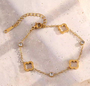 Premium Holo Clover Bracelet