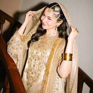 Hania Aamir's viral Golden Retro Bangles